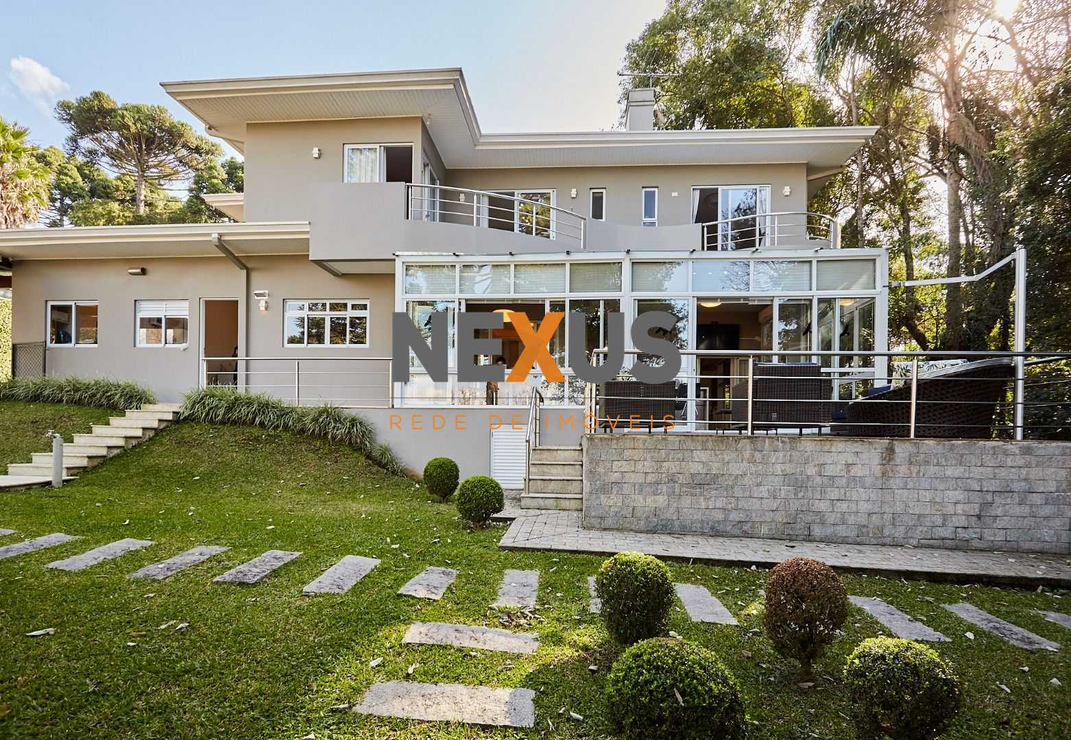 Residência de Alto Padrão no Campo Comprido  Exclusividade e N...