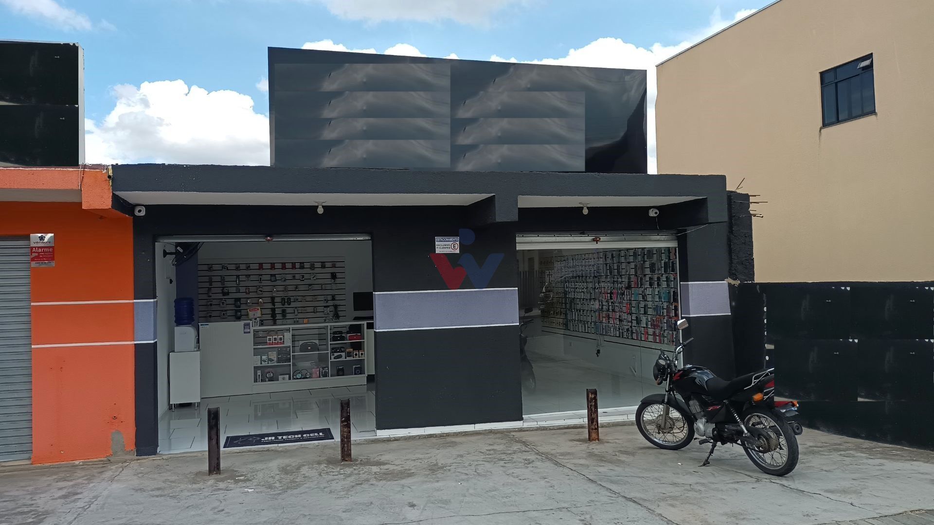 Oportunidade Única em Araucária  Imóvel Versátil para Renda ou...