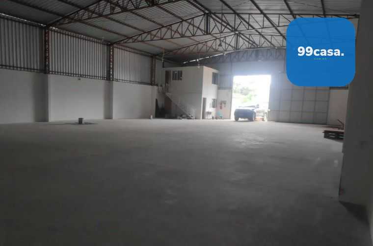 Terreno com Galpões em Colombo  Renda de R  23 mil mês, Invest...