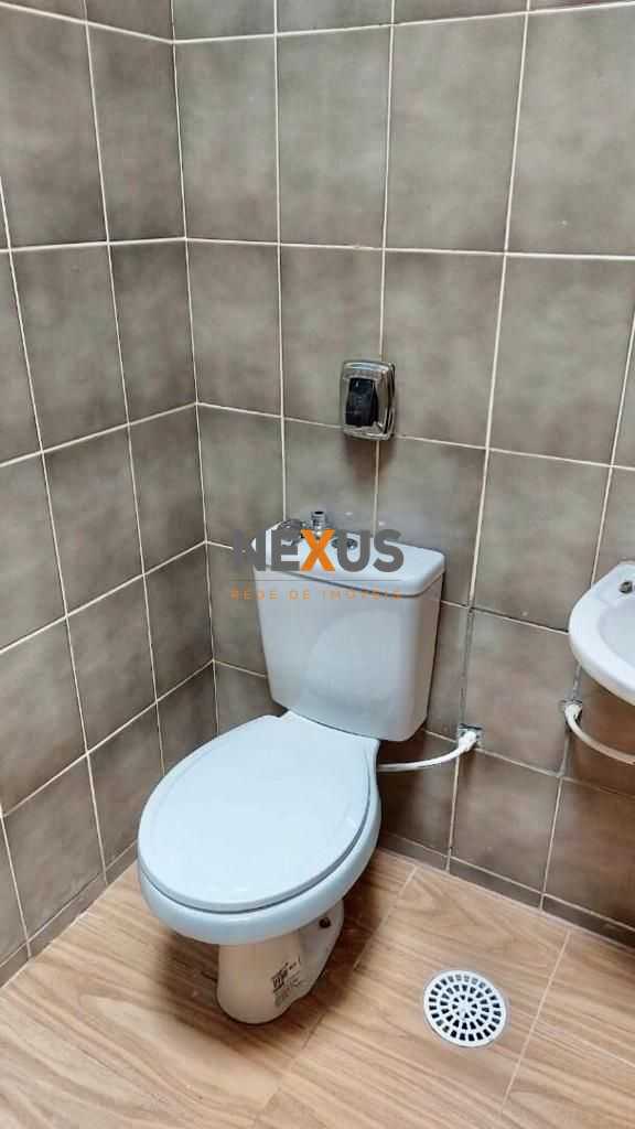 Sala Comercial Exclusiva no Centro Comercial João Bettega  Loc...