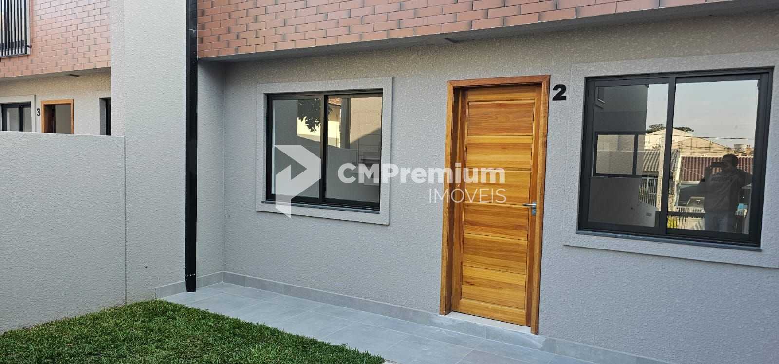 Sobrado à Venda no Santa Cândida  3 Quartos, Suíte e 2 Vagas