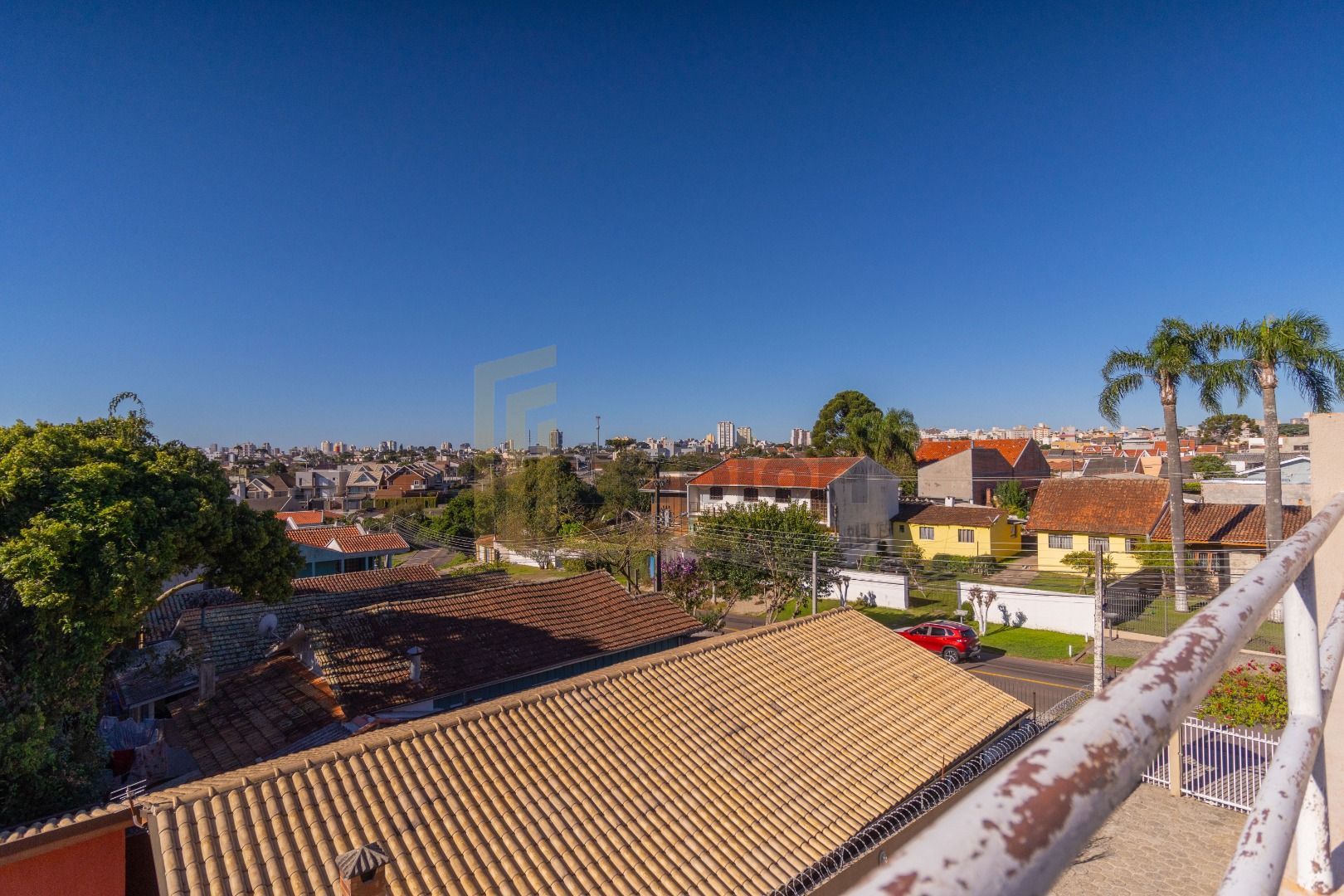 Sobrado Triplex 129m  em Condomínio Fechado no Portão  Seguran...