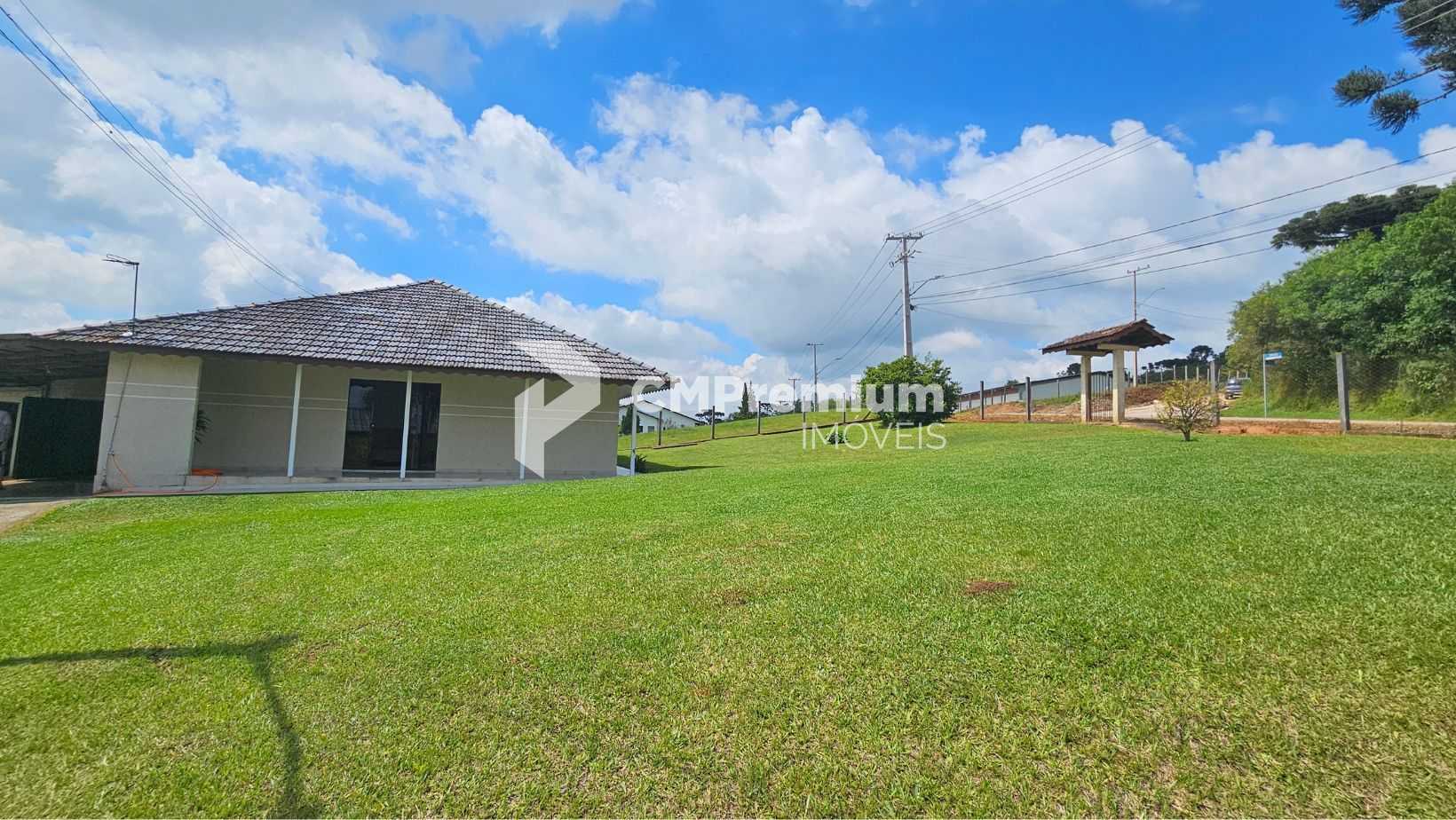 Viva no campo a 7km do centro  Chácara com casa, riacho e tanq...