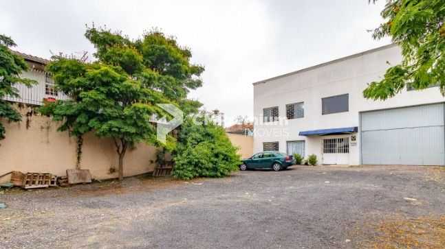 Barracão 550m  no Boqueirão  Espaço Amplo e Estrutura Completa...