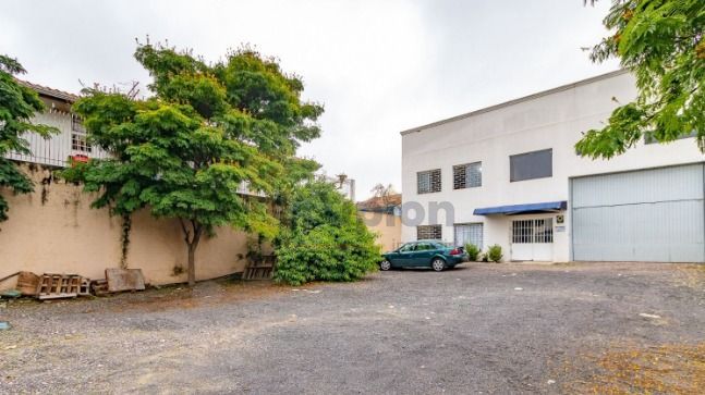 Barracão 550m  no Boqueirão  Espaço Amplo e Estrutura Completa...