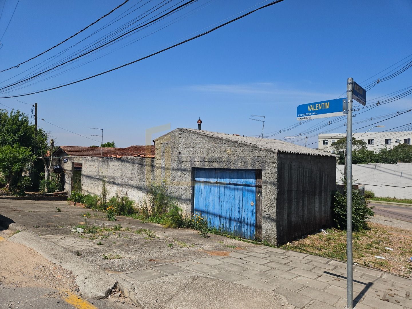 Terreno Comercial de Esquina 409m  em Rua Principal  Alto Pote...