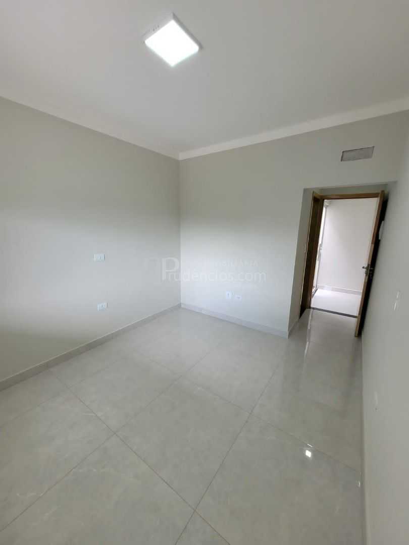 CCasa Espaçosa com 3 Dormitórios à Venda em Jardim Novo Oásis,...