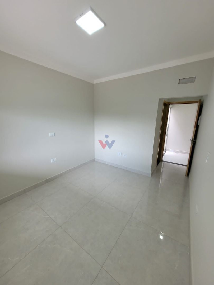 CCasa Espaçosa com 3 Dormitórios à Venda em Jardim Novo Oásis,...