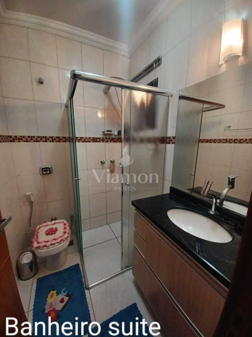 Casa com 3 Dormitórios e Área Gourmet à Venda no Jardim Monte ...