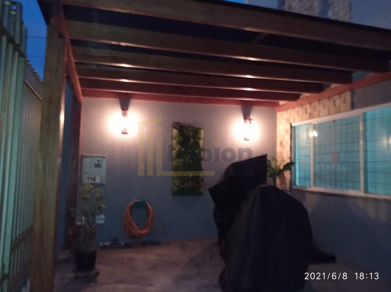 Sobrado com Piscina e 3 Quartos no Jardim Fregadolli  Maringá PR