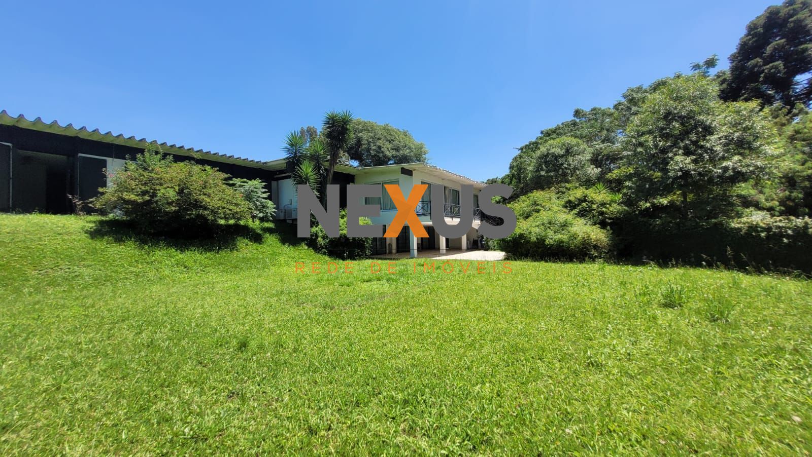 Residência Assinada por Sérgio Bernardes no Seminário  764 m  ...