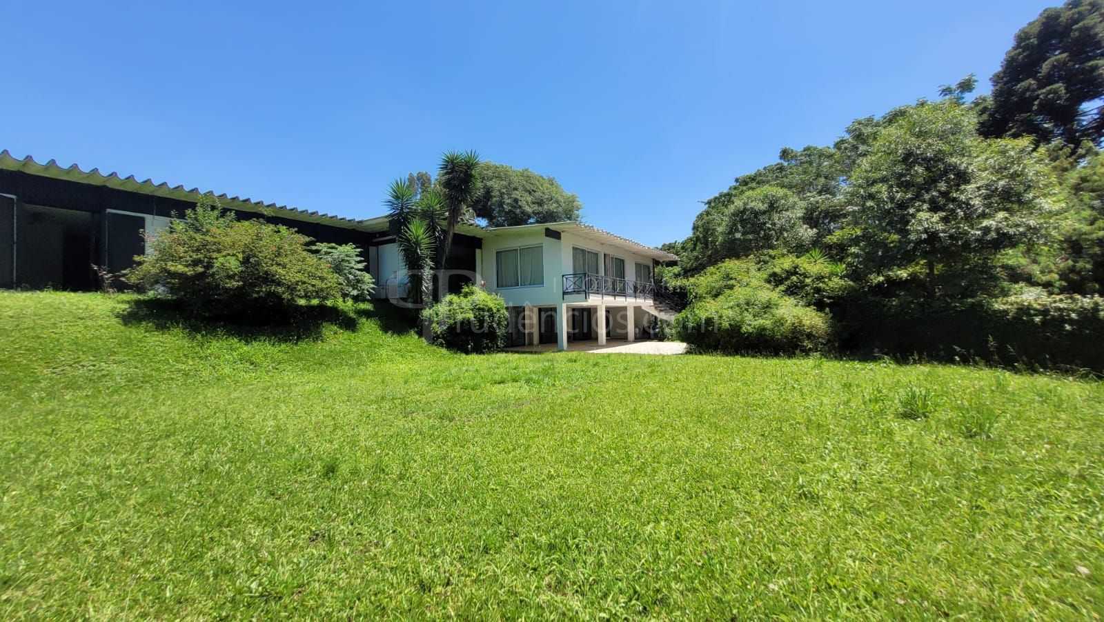 Residência Assinada por Sérgio Bernardes no Seminário  764 m  ...