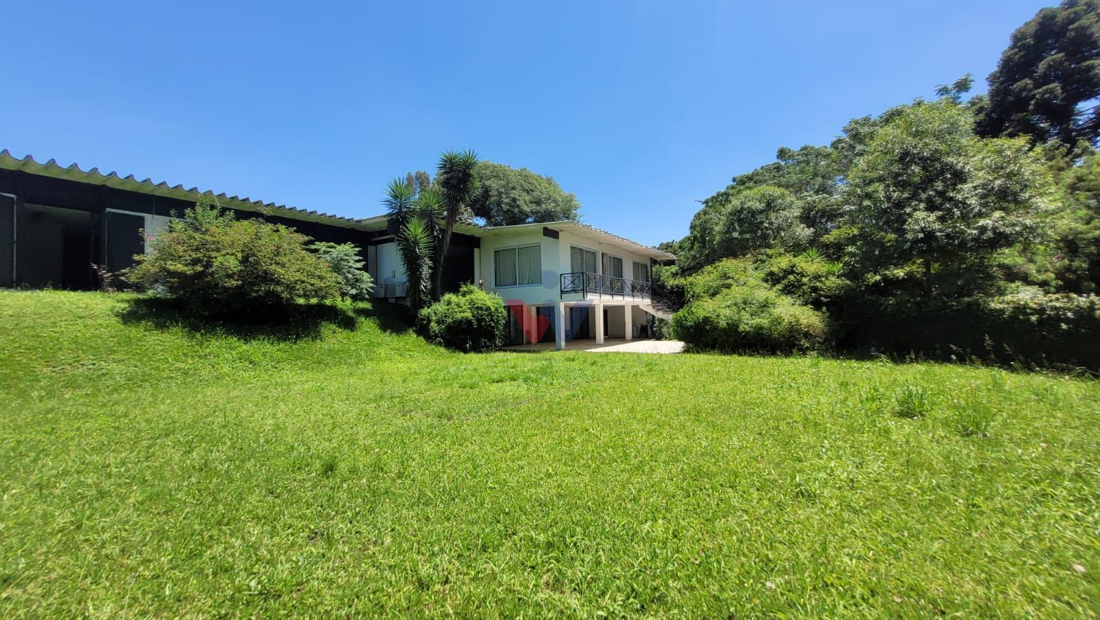 Residência Assinada por Sérgio Bernardes no Seminário  764 m  ...