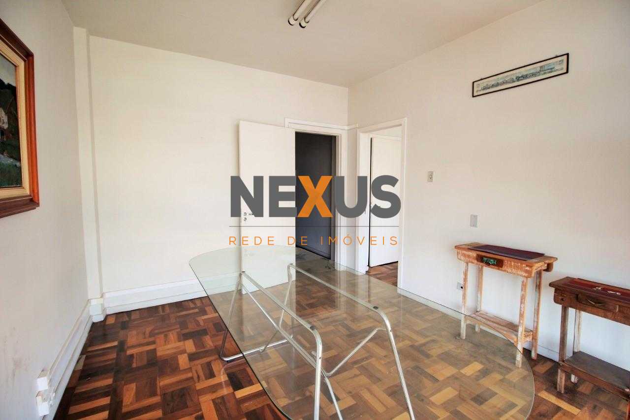 Conjunto Comercial Mobiliado no Centro de Curitiba  Frente Rua...