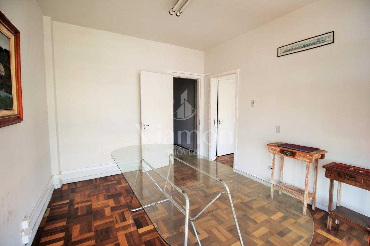 Conjunto Comercial Mobiliado no Centro de Curitiba  Frente Rua...