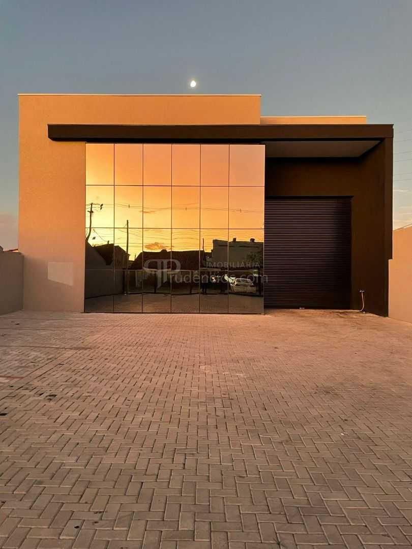 Galpão à Venda no Boqueirão  670m  com Mezanino, Escritórios e...