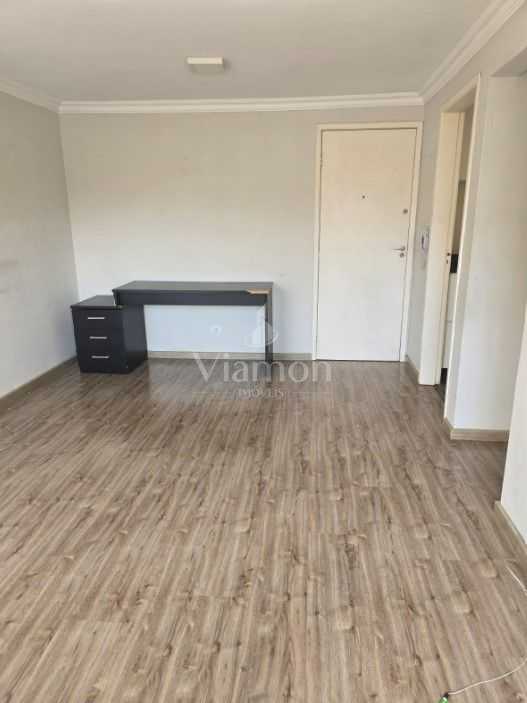 Apartamento de 59m² Semimobiliado com 3 Quartos e Garagem Cobe...