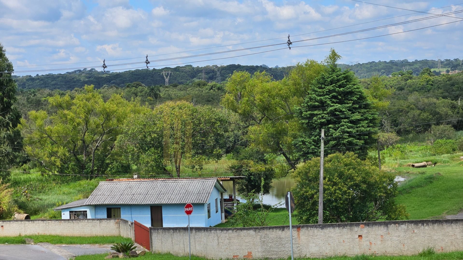 Chácara com 40.099m  a 3 km do centro de Araucária, com casa e...