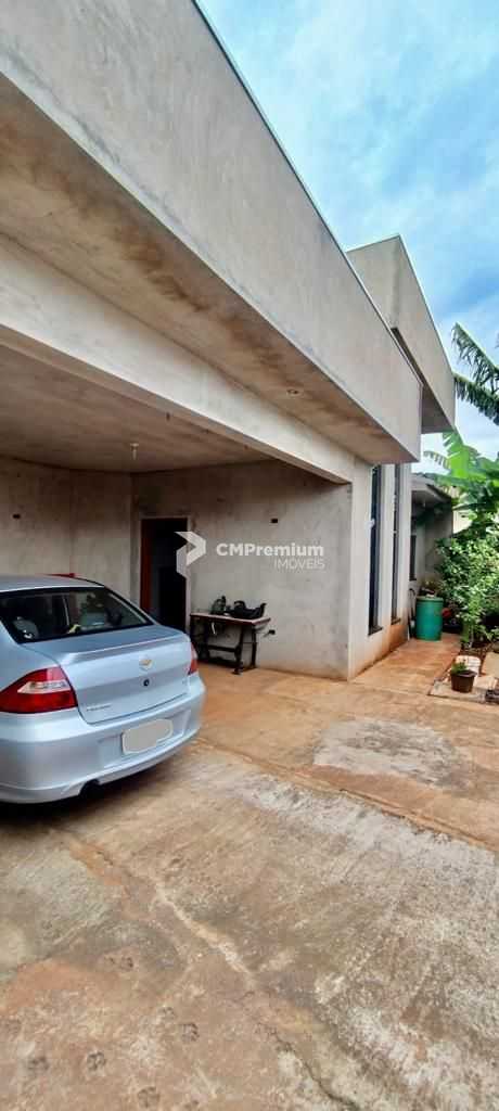 Casa espaçosa com 3 quartos, área gourmet e quintal amplo