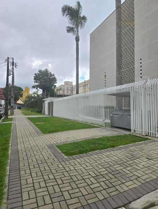 Apartamento ensolarado no Portão com 3 quartos, garagem cobert...