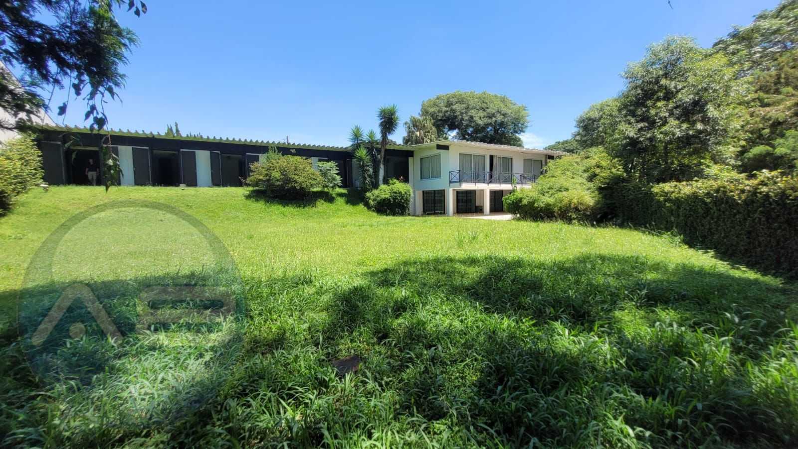 Residência Assinada por Sérgio Bernardes no Seminário  764 m  ...