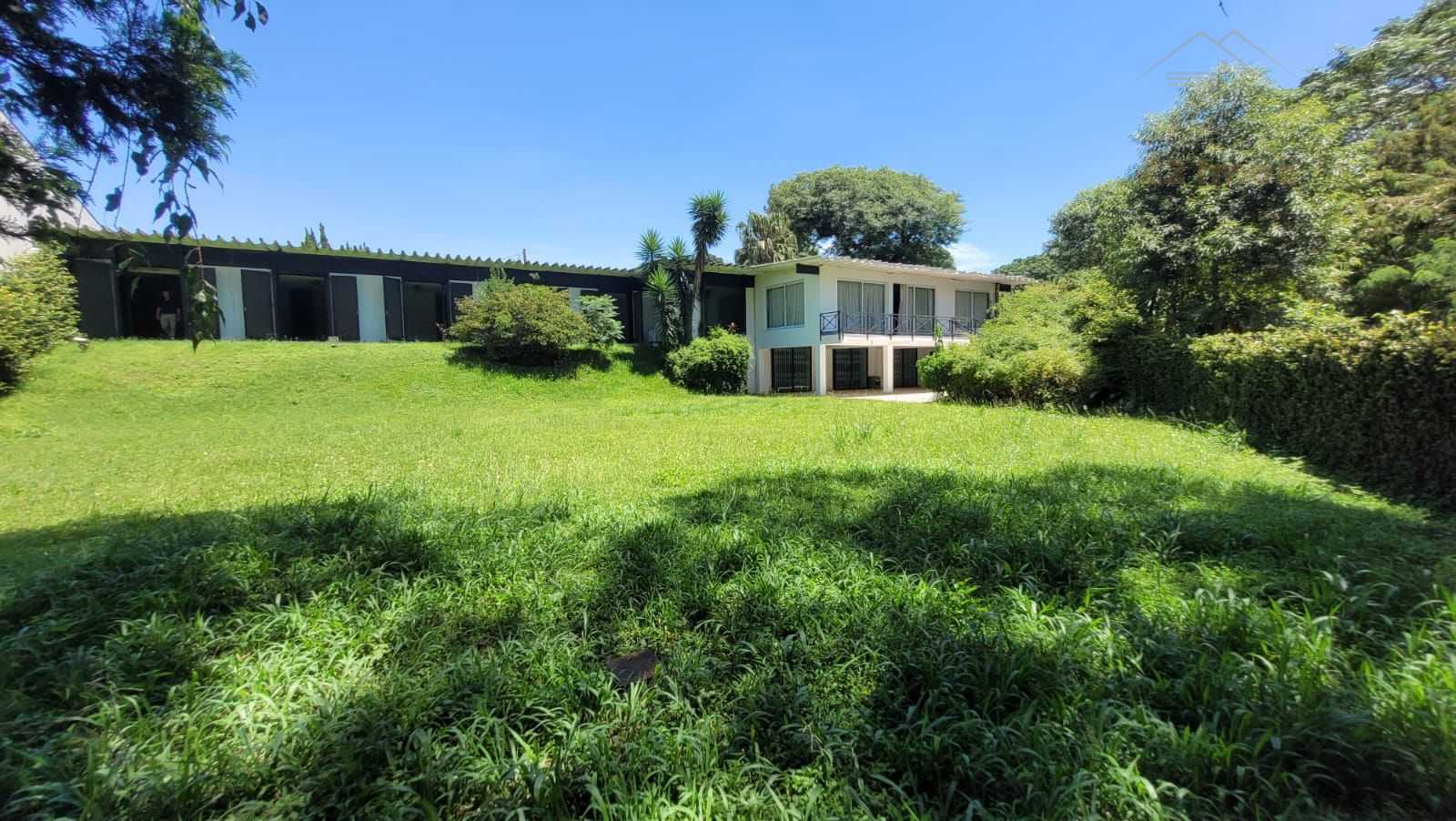 Residência Assinada por Sérgio Bernardes no Seminário  764 m  ...