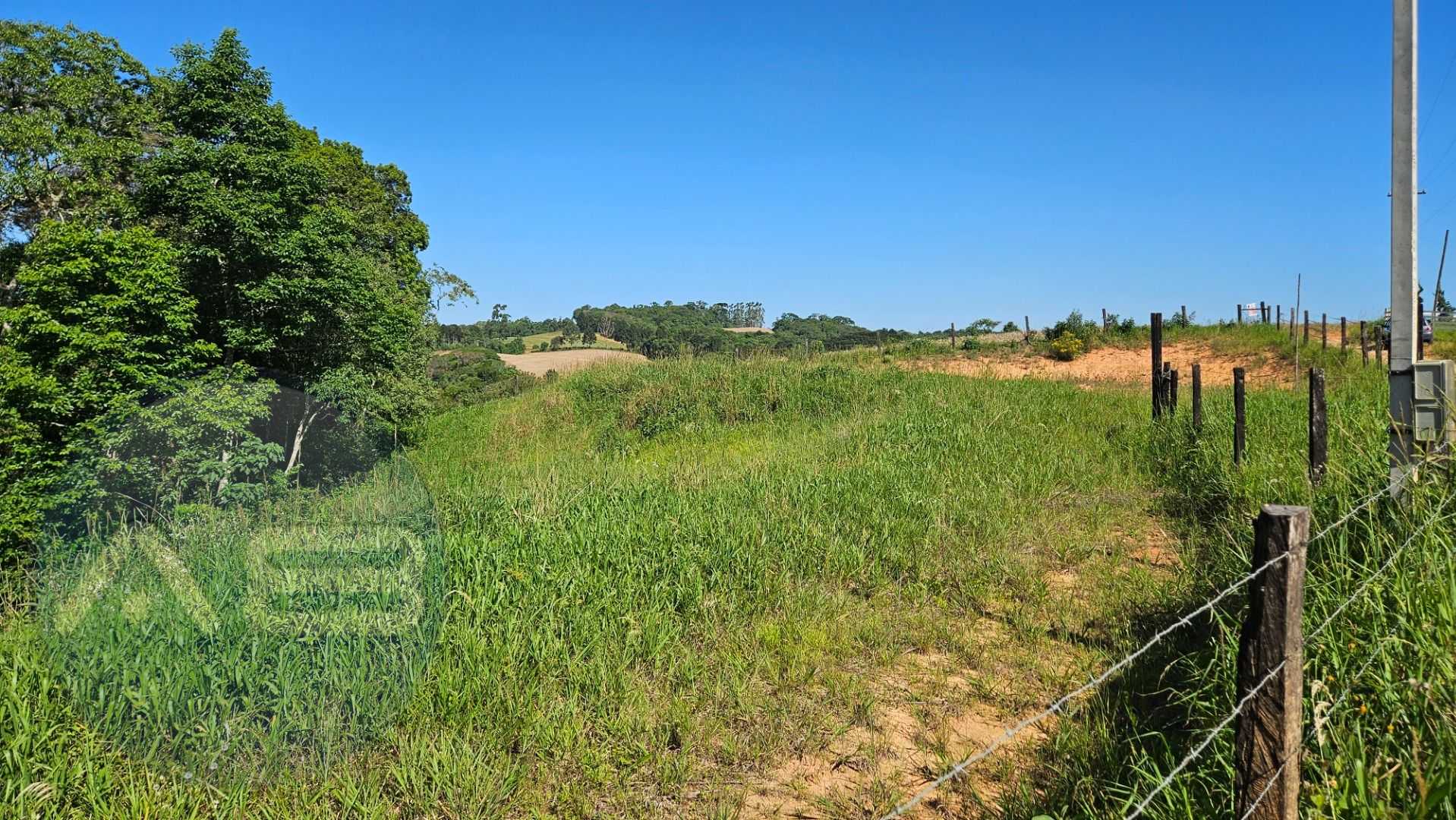 Ref?gio de 4.397 m  em Contenda  Terreno com Vista e Natureza