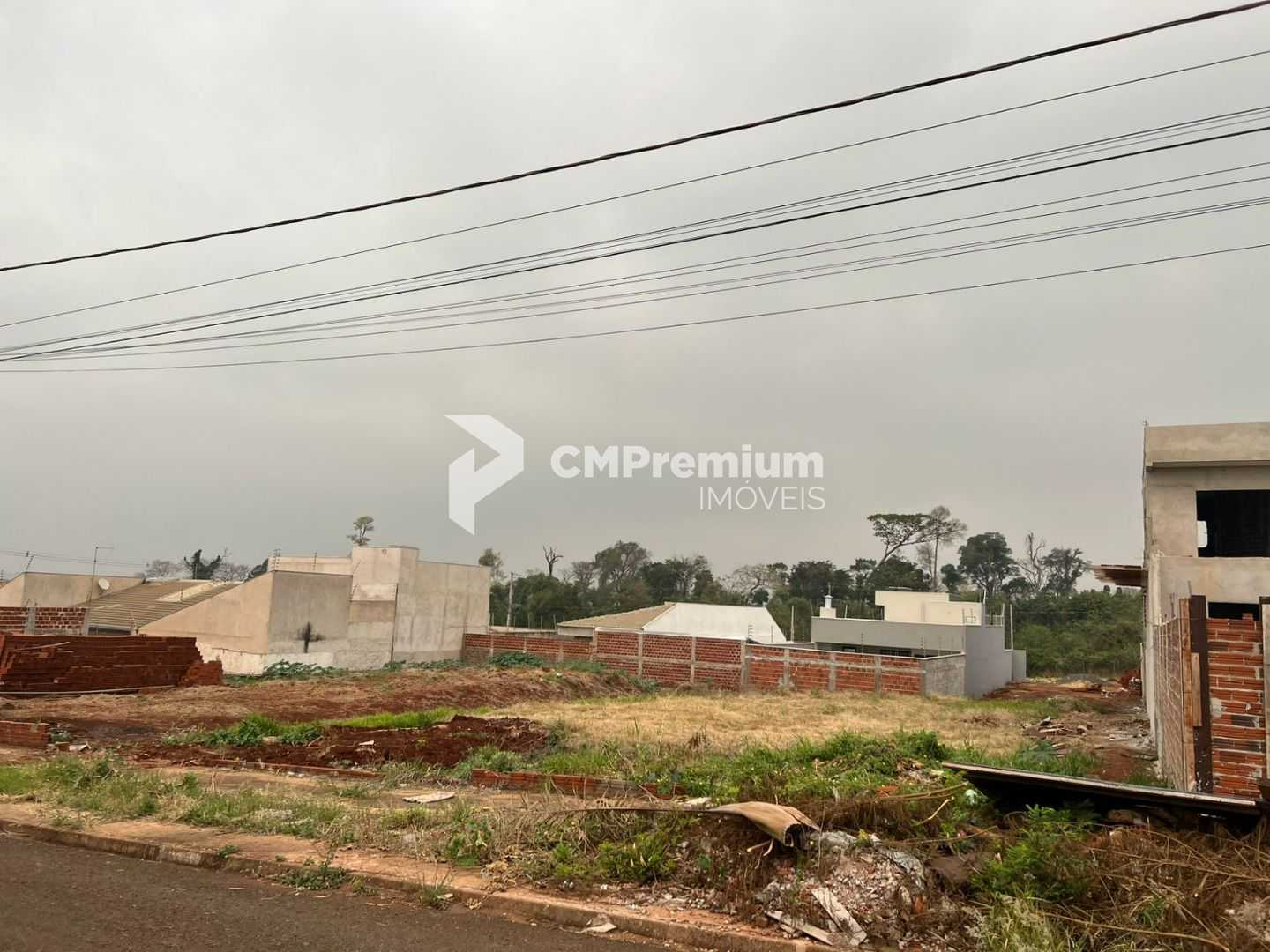 Terreno amplo à venda no Jardim Paulista III  Maringá PR, pron...