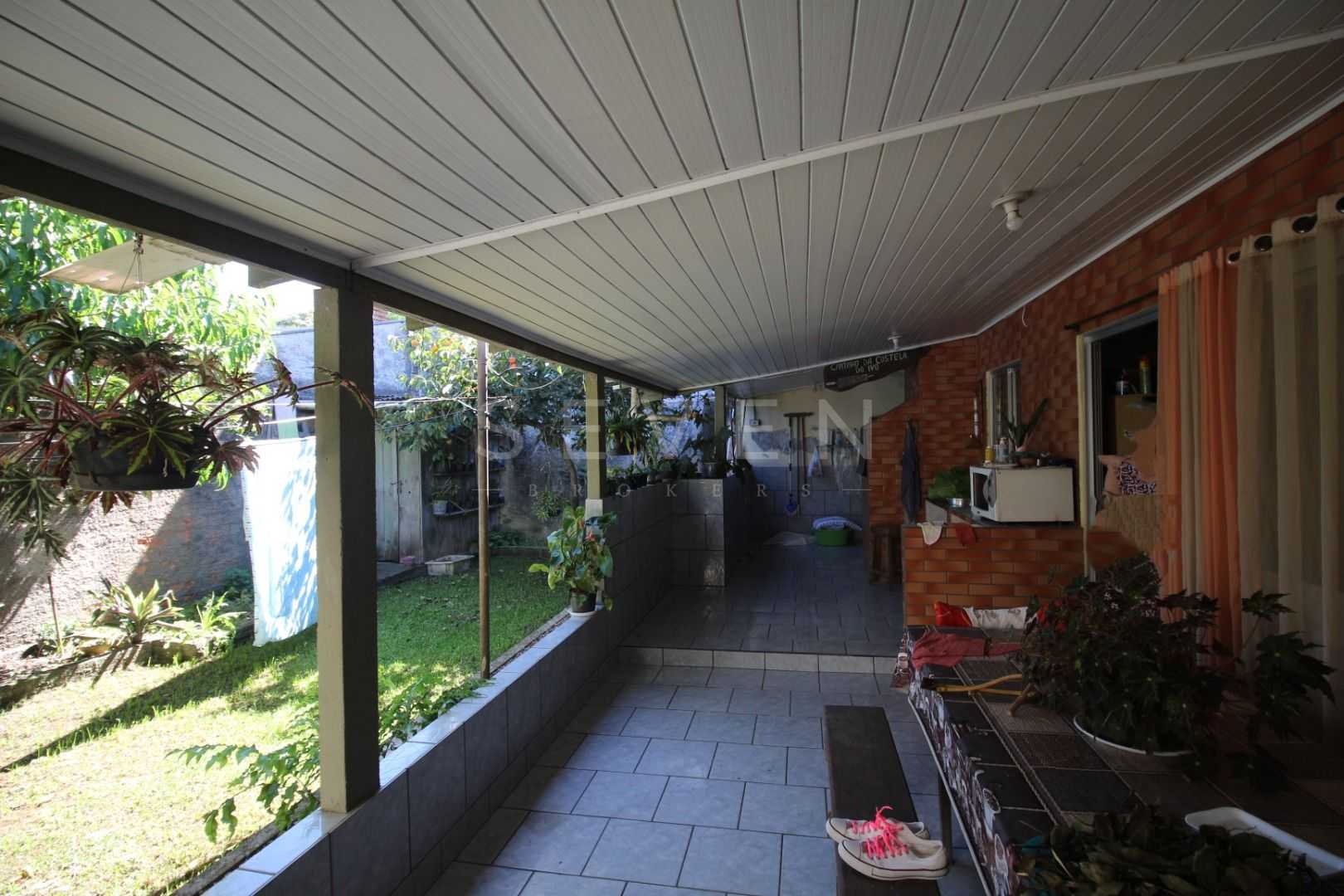 Espaçosa Casa à Venda no Jardim Centauro, Uberaba  Conforto e ...