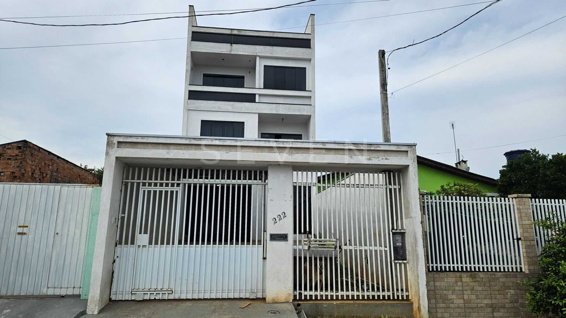 Sobrado Triplex 350m  com Terraço, Salão de Festas e Ótima Loc...