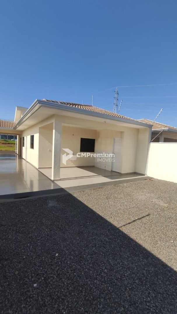 Linda Casa à Venda em Maringá  3 Quartos, Amplo Quintal e Gara...