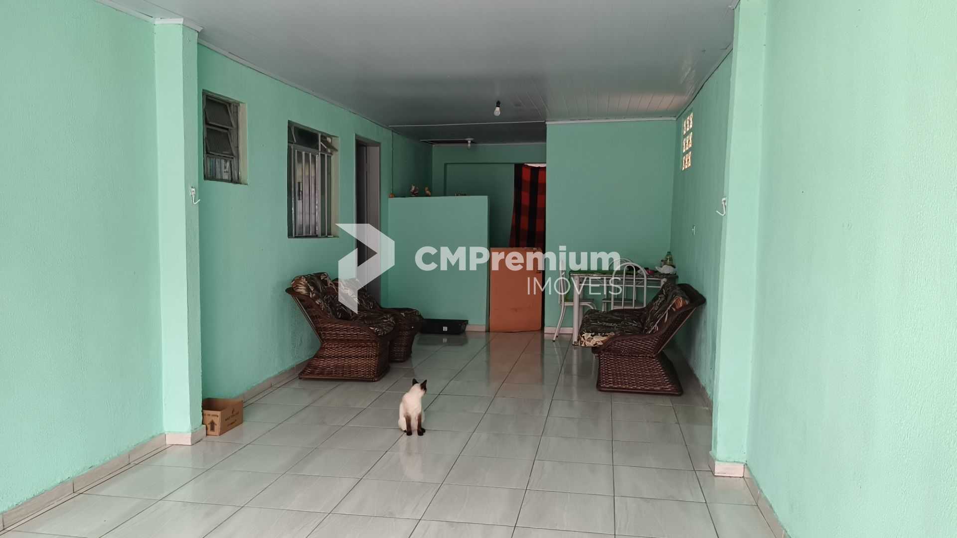 Oportunidade Única  Terreno com Casa Principal e 4 Casas nos F...