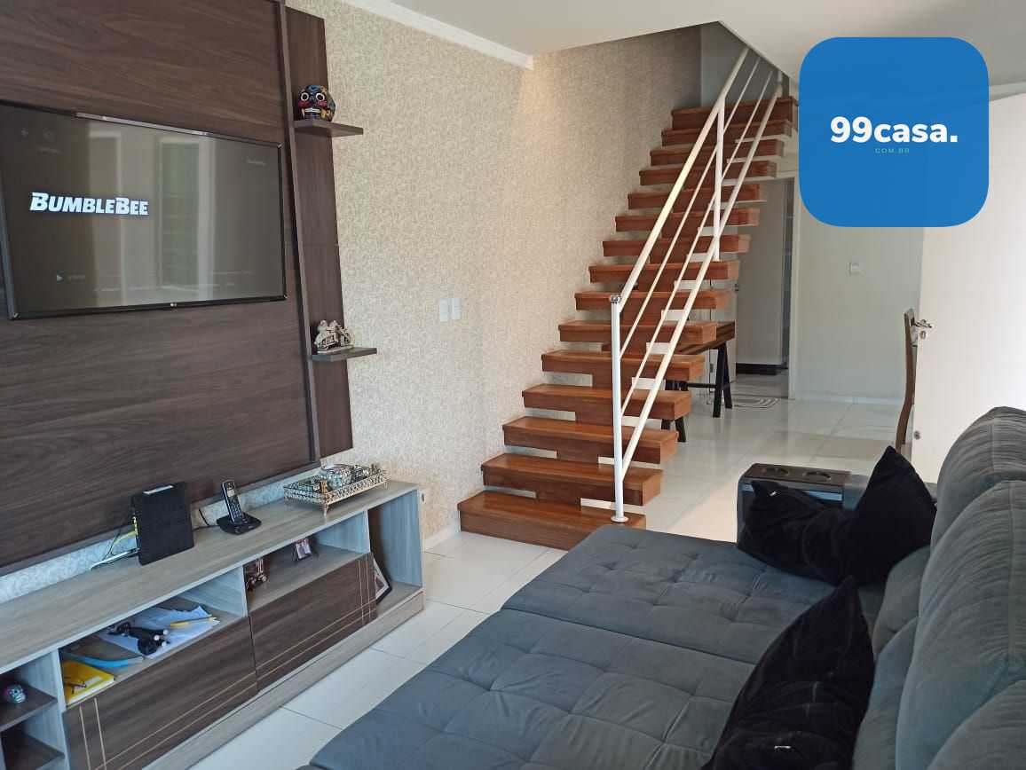 Sobrado com Piscina e 3 Quartos no Jardim Fregadolli  Maringá PR