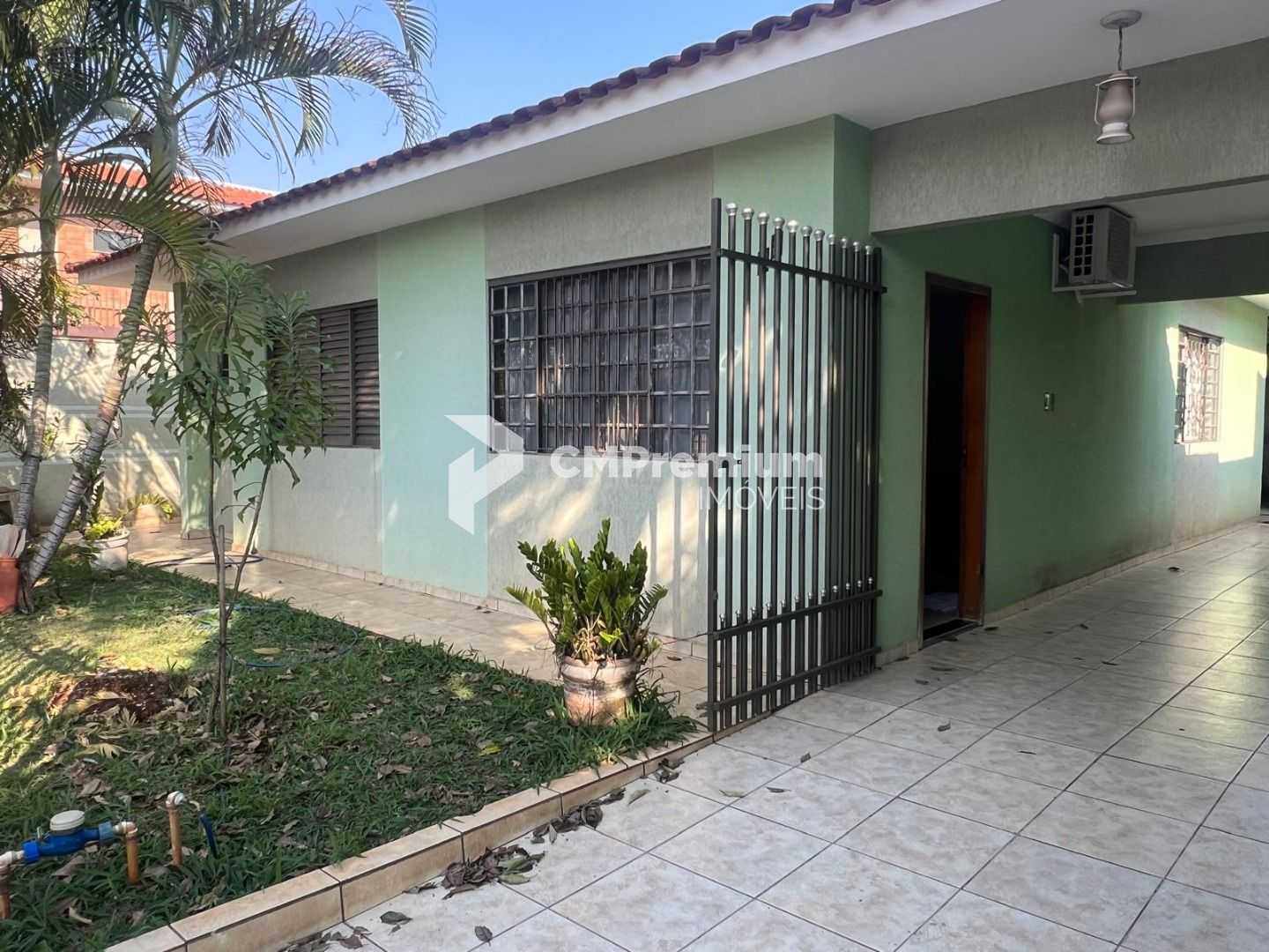 Casa Espaçosa com Edícula Versátil à Venda no Parque Residenci...