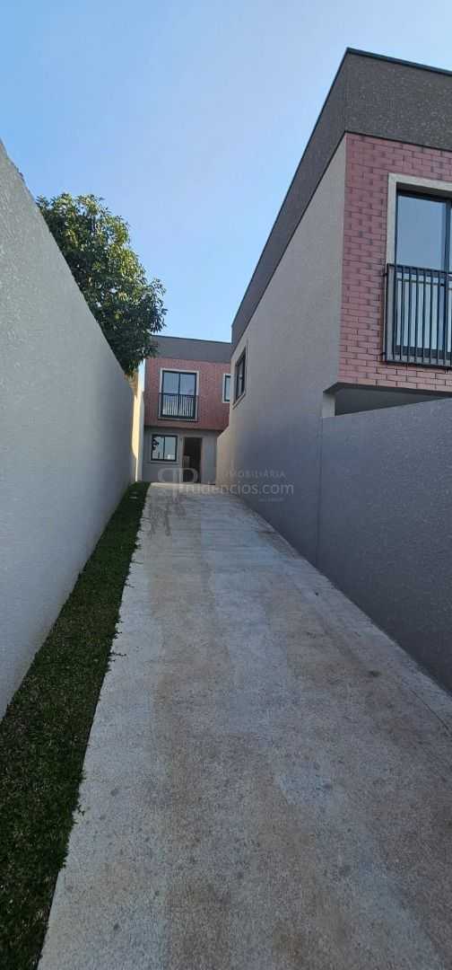 Sobrado à Venda no Santa Cândida  3 Quartos, Suíte e 2 Vagas