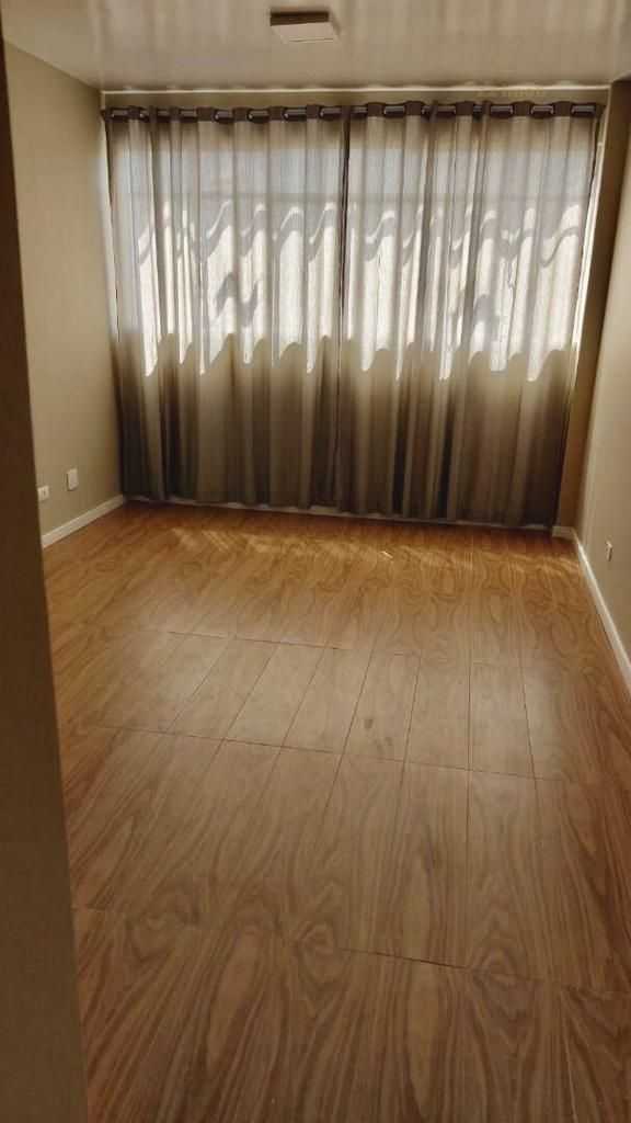 Sala Comercial Exclusiva no Centro Comercial João Bettega  Loc...