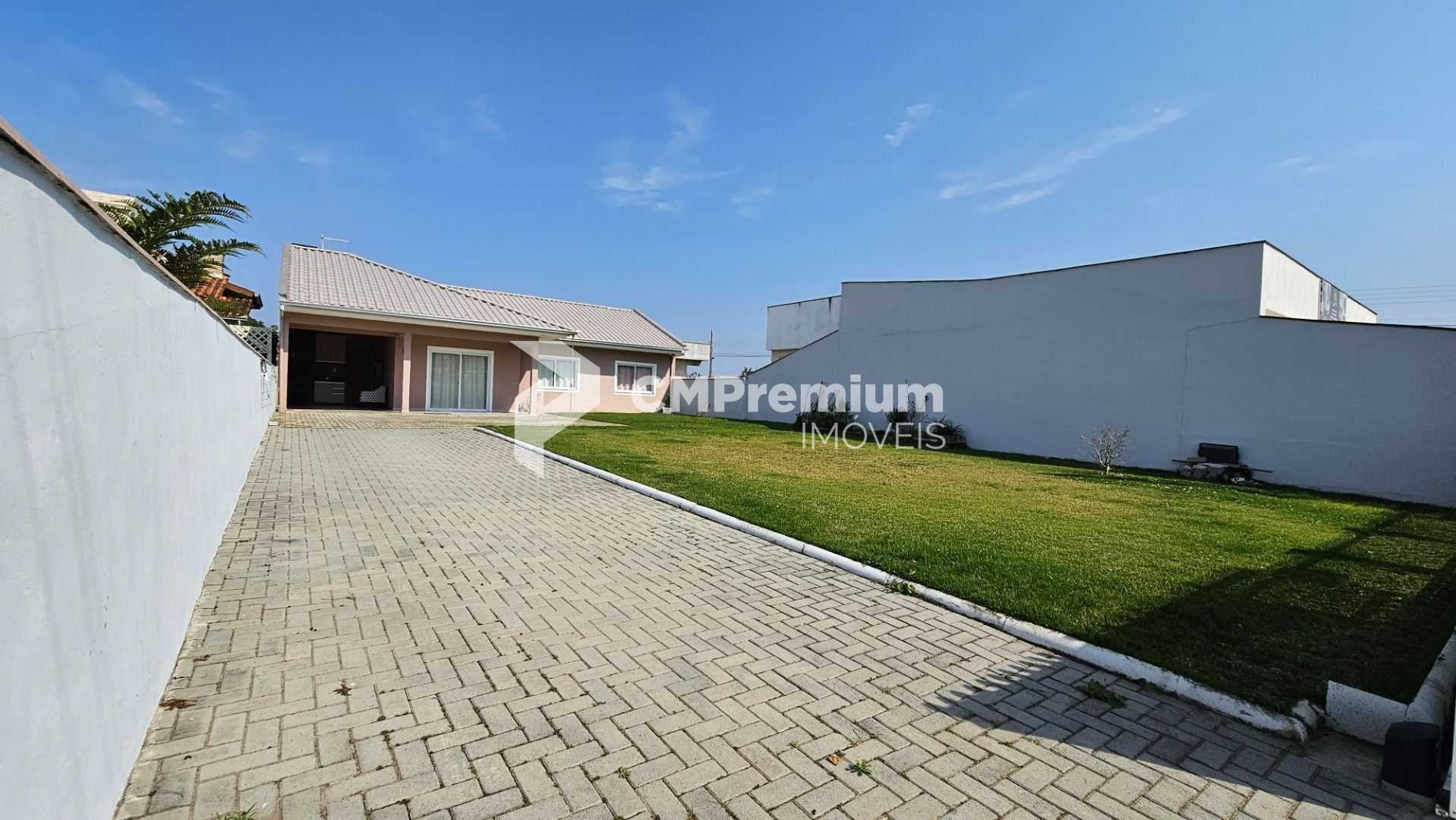 Ótima Casa na Praia do Ervino  4 Quartos, Piscina e Churrasque...