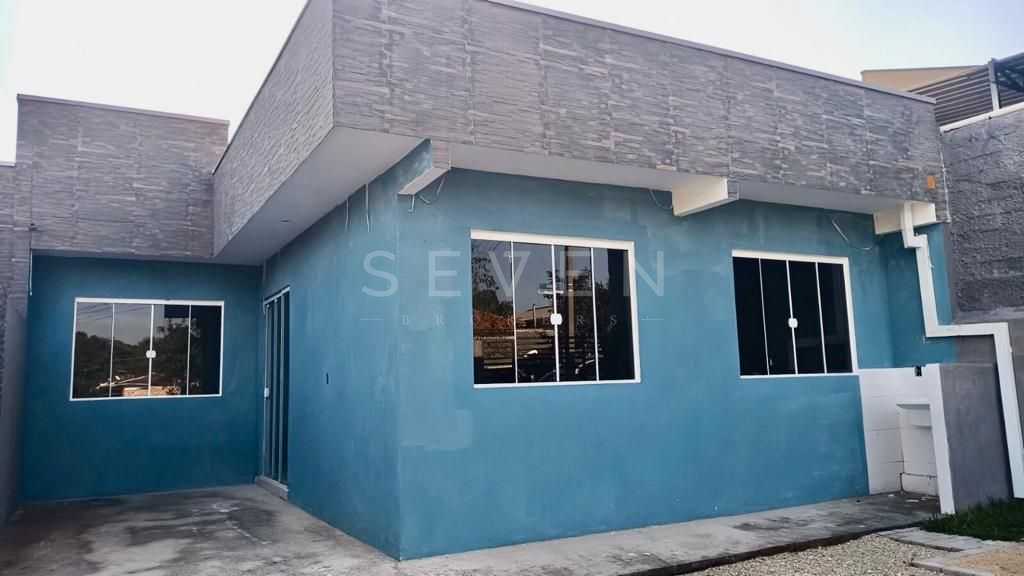 Linda Casa à Venda com 2 Quartos e Excelente Localização  Conf...