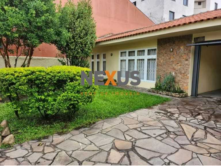 Linda Casa de 300m  com Edícula e Salão de Festas  Excelente L...