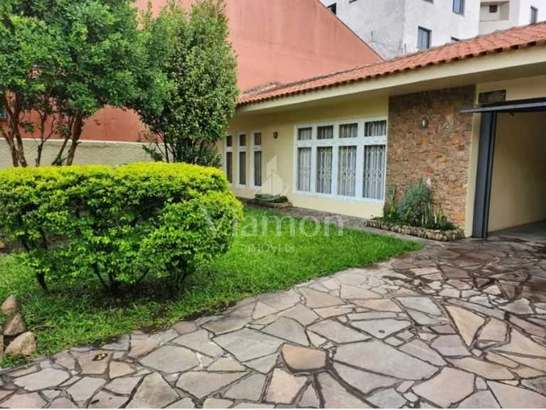 Linda Casa de 300m  com Edícula e Salão de Festas  Excelente L...