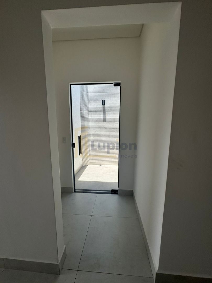 Casa à Venda no Parque Alvamar  3 Dorms, Suíte e Garagem em Sa...