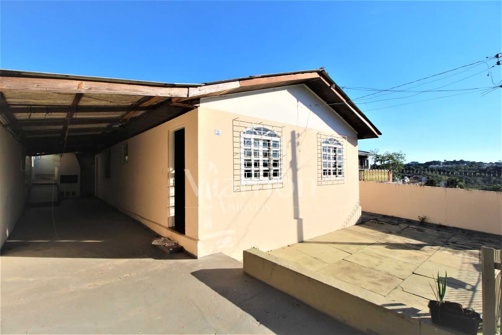 Terreno com 2 Casas à Venda em Colombo, Espaço, Conforto e Óti...