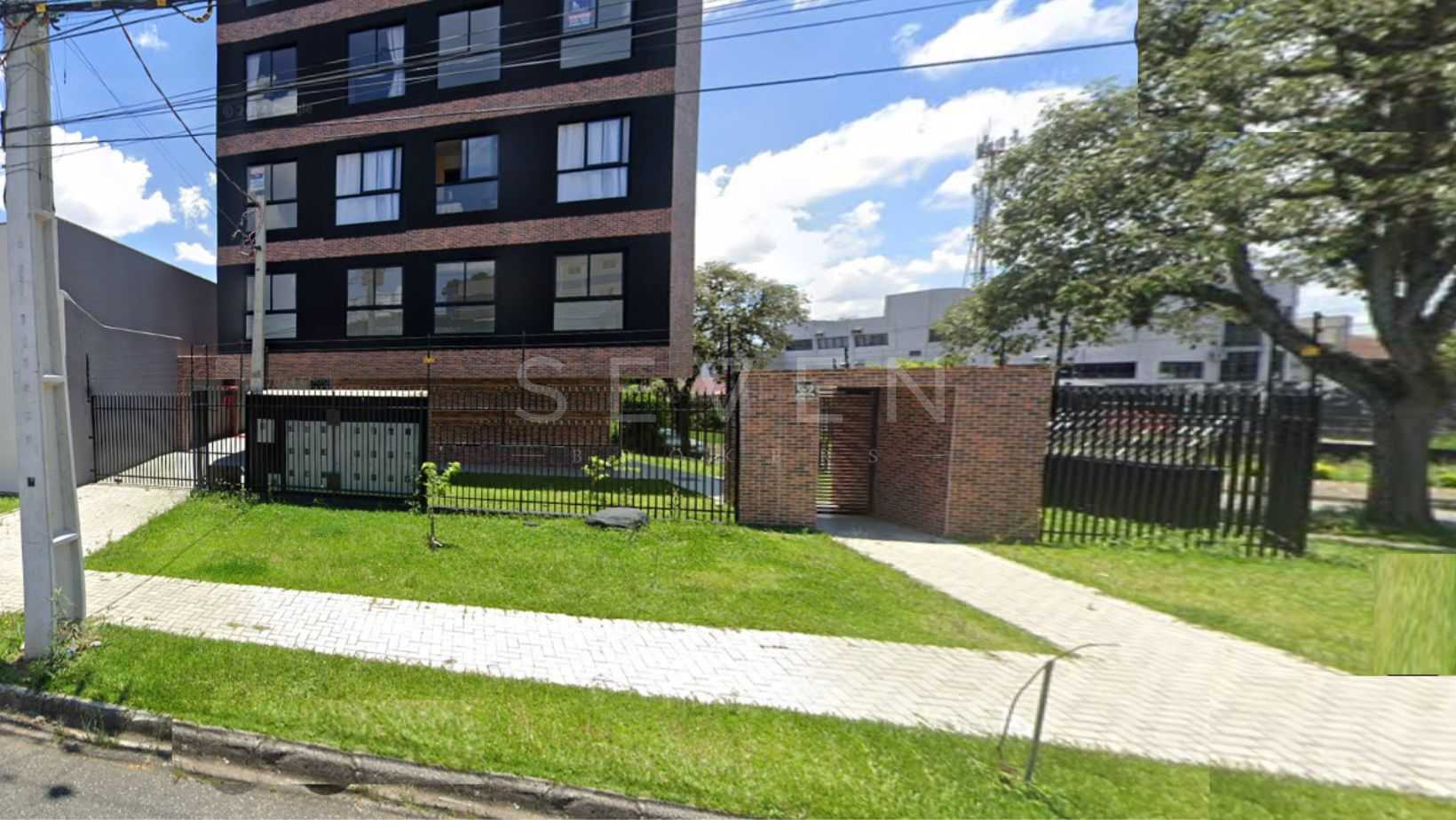 Studio novo e mobiliado de 25m  próximo à Unicuritiba e PUC