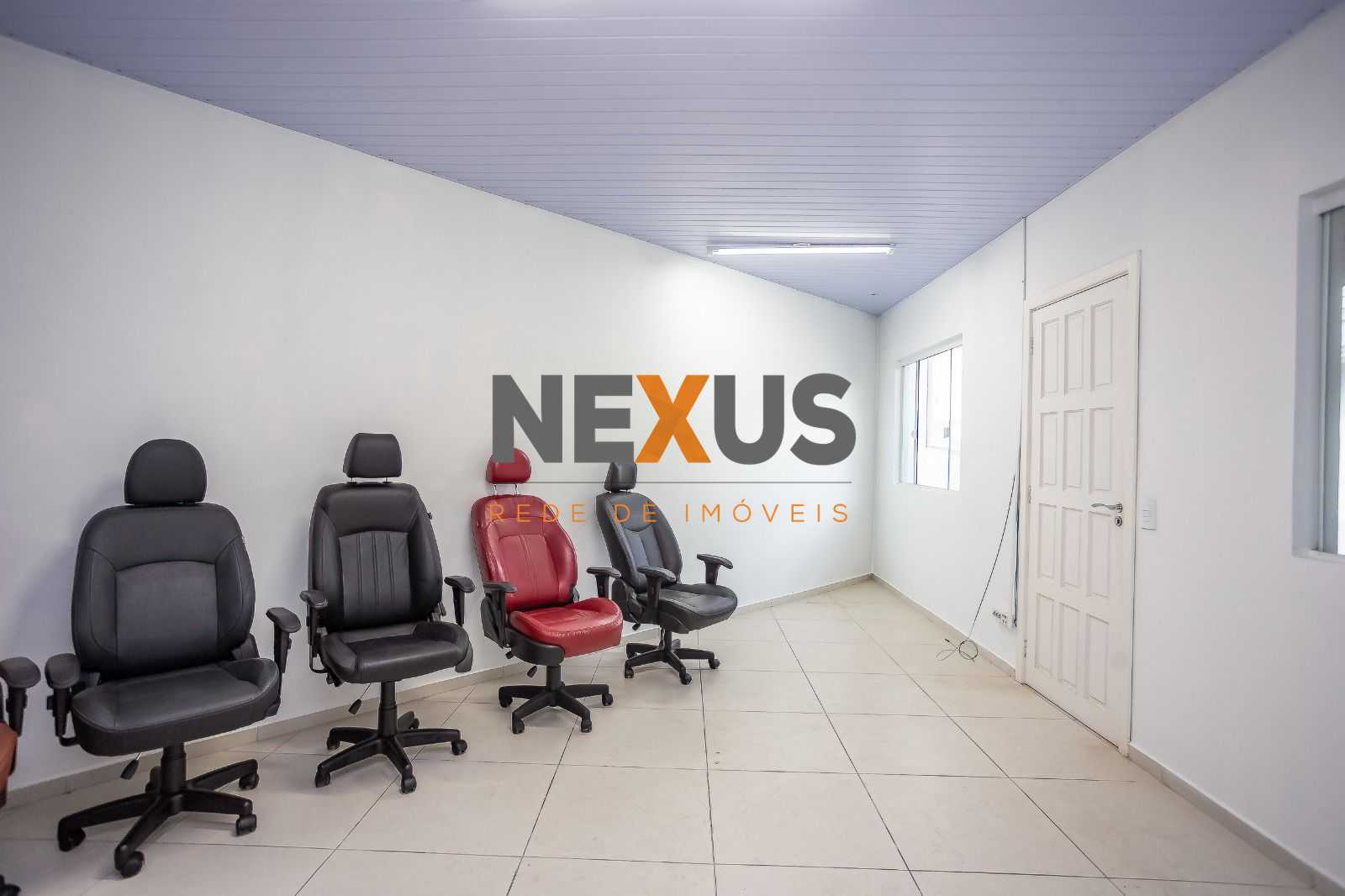 Imóvel Comercial Amplo e Versátil no São Francisco: Próximo ao...