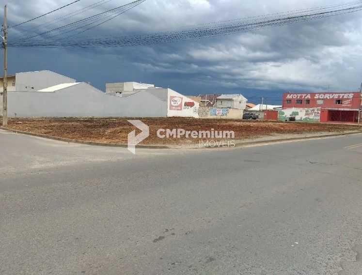 Terrenos Comerciais de Esquina no JD Guaraituba  Colombo, 606,...