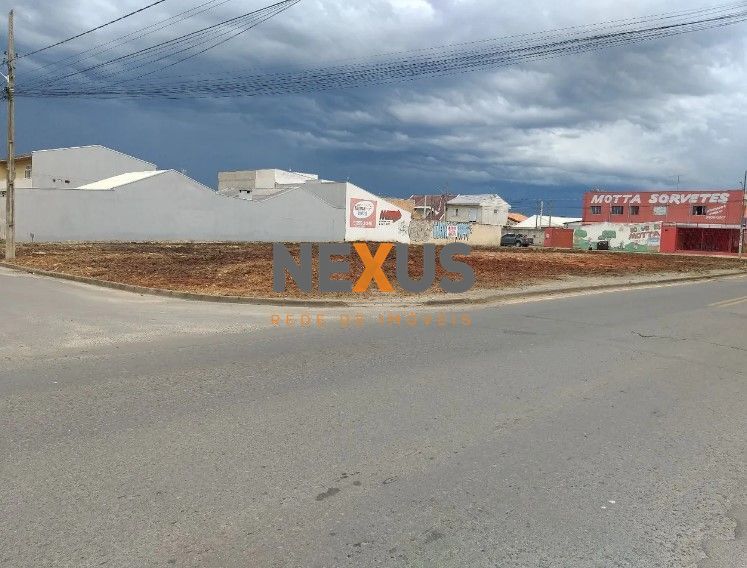 Terrenos Comerciais de Esquina no JD Guaraituba Colombo, 606,...