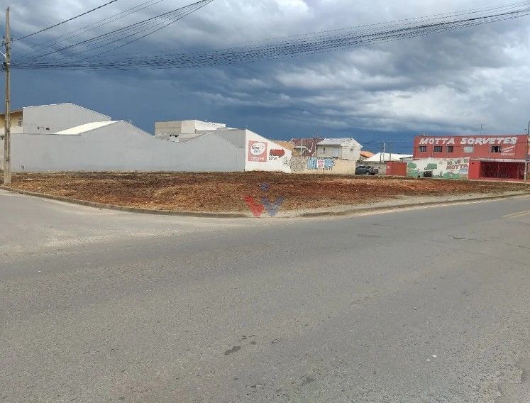 Terrenos Comerciais de Esquina no JD Guaraituba  Colombo, 606,...