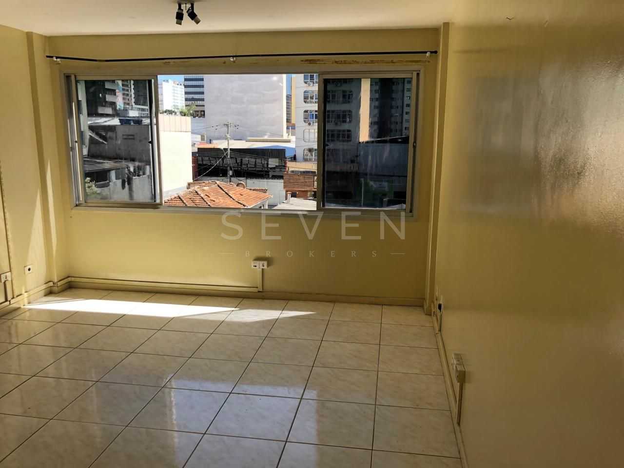 Sala Comercial à Venda no Centro de Curitiba  30 m , Próxima a...