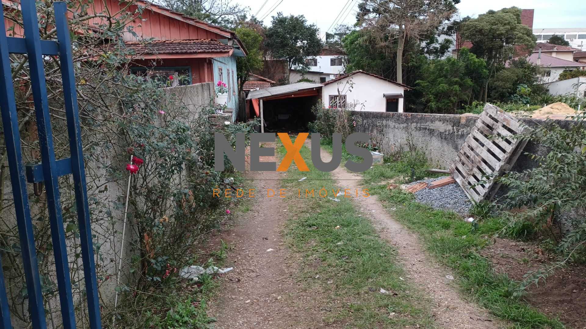 Terreno Comercial com Casa à Venda na Rodovia do Xisto, Alto P...