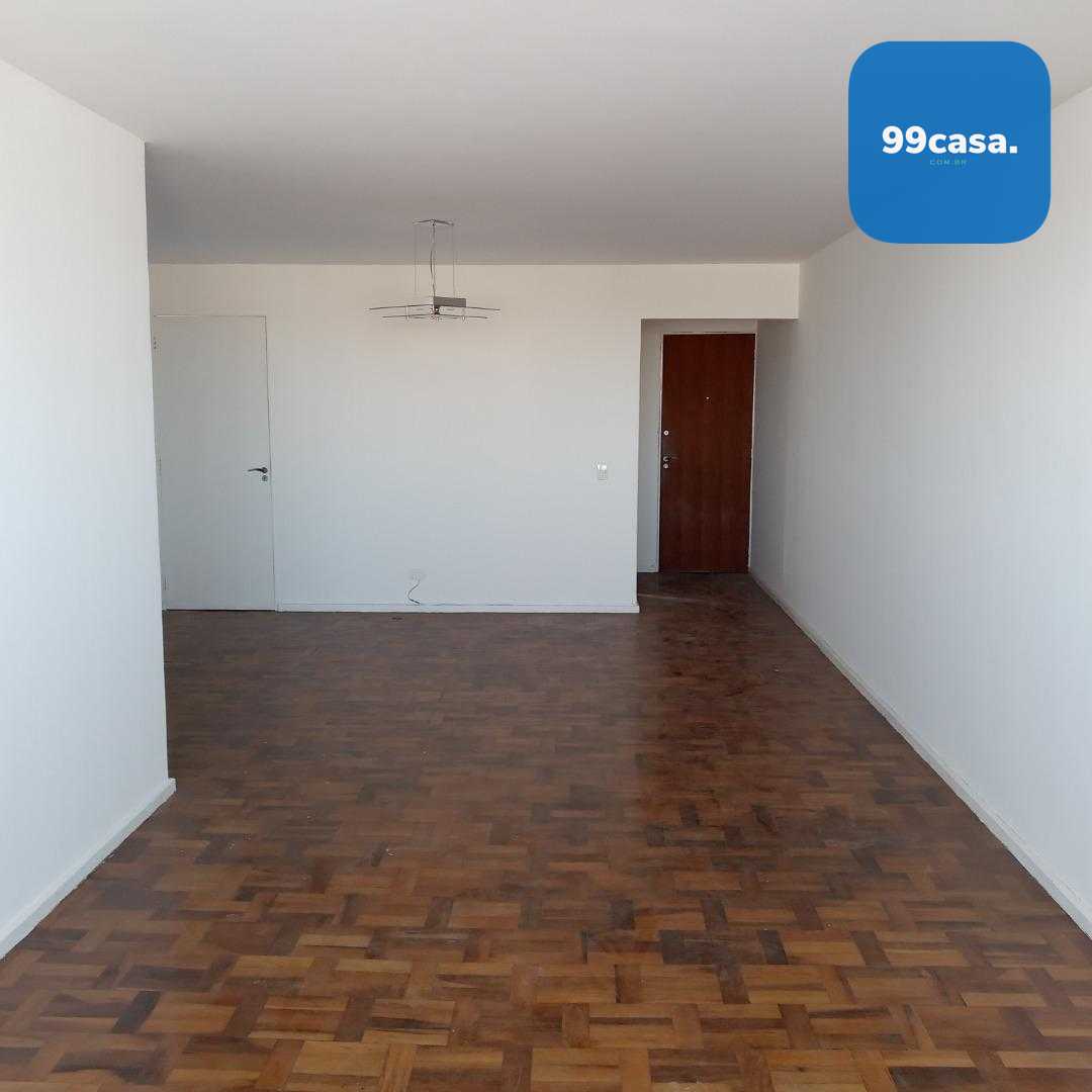 Apartamento Espaçoso no Centro de Curitiba  Andar Alto, 3 Dorm...